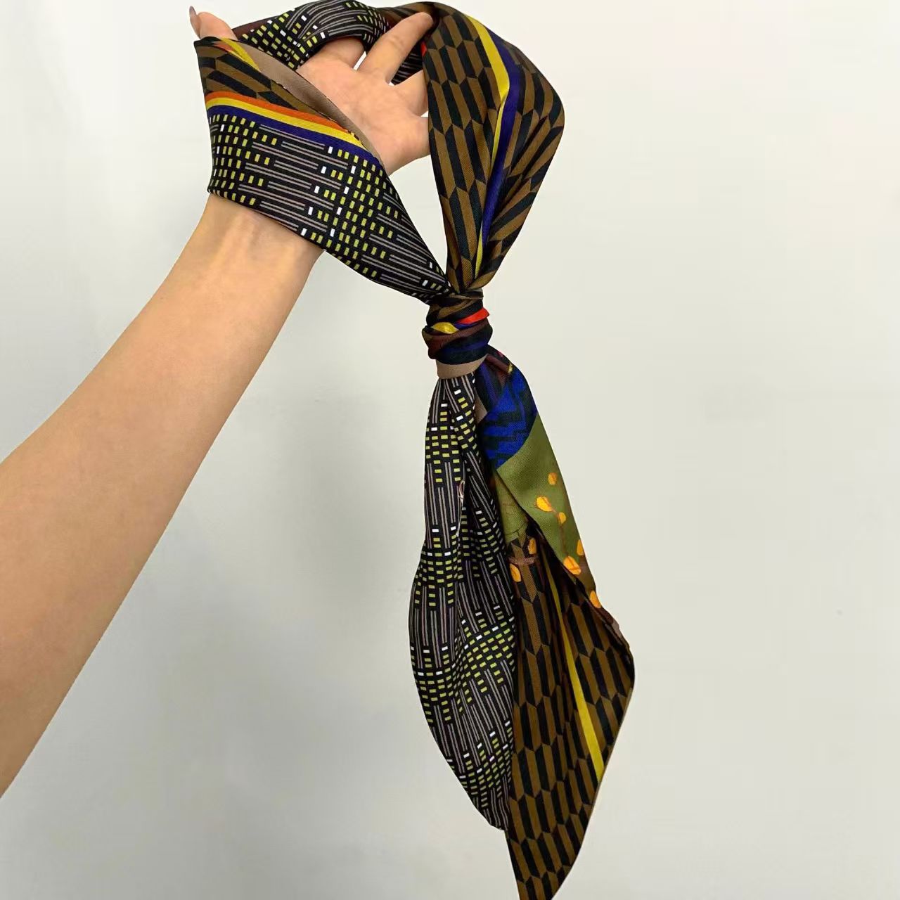 Luxuriöses bedrucktes langes H – Women Fashion Necktie Bewertung und Preis