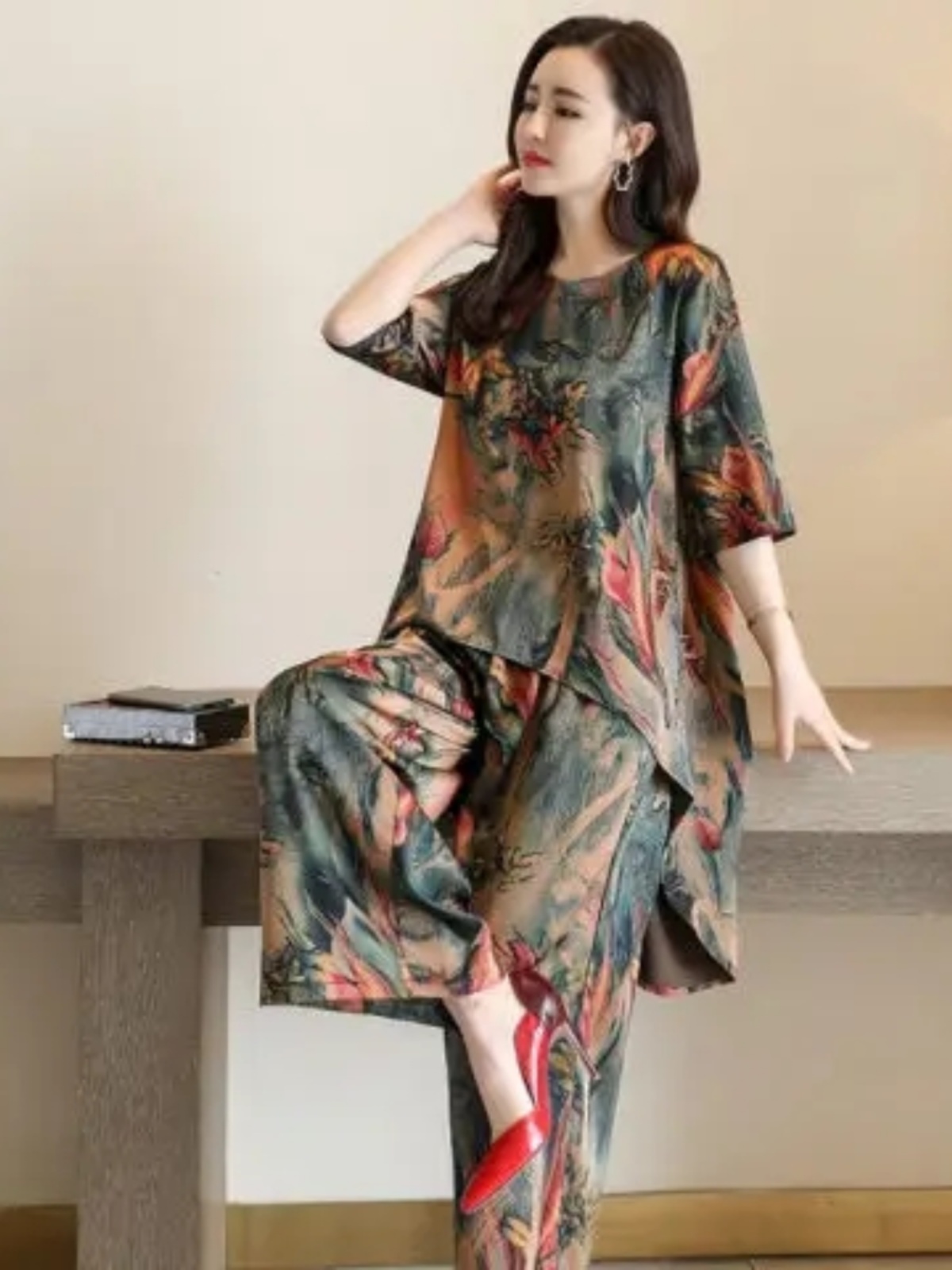 Modisches, bedrucktes, kurzärm – Women Fashion Over The Years Bewertung und Preis